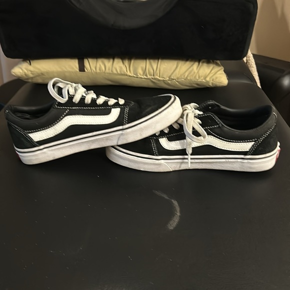 Vans - Picture 4 of 5